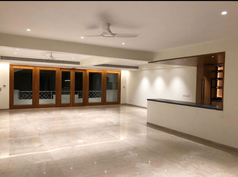  Parking, richmond-towers 4 Bedroom 3500 Sq.Ft. Apartment In Richmond Town Bangalore 10216928