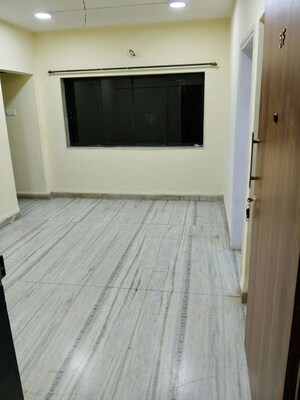 1 BHK Apartment For Rent in Railway Chawl