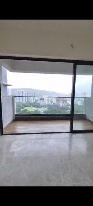 Room in 4 BHK Apartment at Raymond The Address, Pokhran Road No Two – for Rent