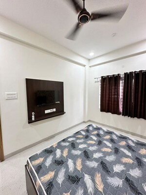 Bedroom in 1 BHK Builder Floor at Mahalaxmi Nagar – for Rent