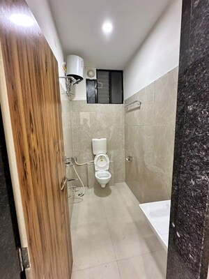 Bathroom in 1 BHK Builder Floor at Mahalaxmi Nagar – for Rent