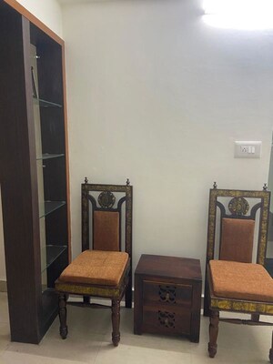 Furnished Amenities in 2 BHK Builder Floor at Ramesh Nagar – for Rent