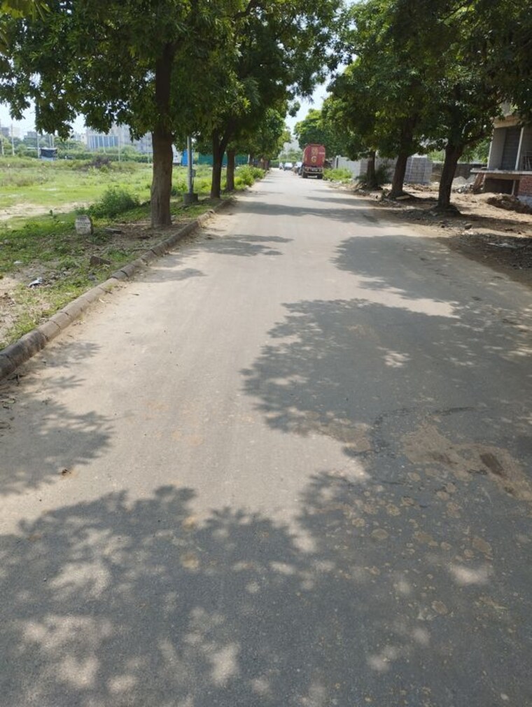  Parking, bptp-parkland 6+ Bedroom 303 Sq.Ft. Independent House In Sector 75 Faridabad 10577193