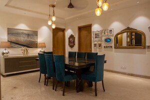 Team Area in 4 BHK Builder Floor at DLF Independent Floors, Dlf City Phase 3 – for Sale