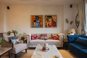 Bedroom in 4 BHK Builder Floor at DLF Independent Floors, Dlf City Phase 3 – for Sale