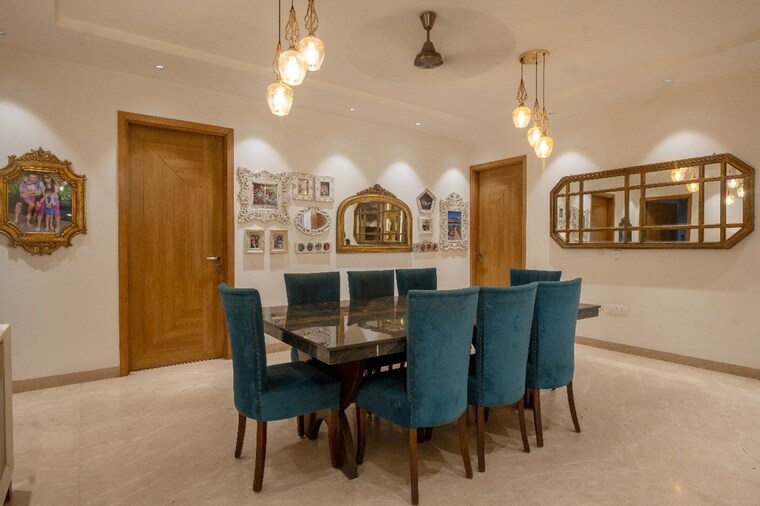 Living Room, dlf-independent-floors 4 Bedroom 500 Sq.Yd. Builder Floor In Dlf City Phase 3 Gurgaon 10577215