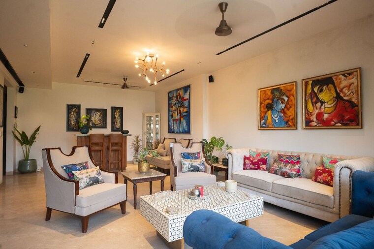 Living Room, dlf-independent-floors 4 Bedroom 500 Sq.Yd. Builder Floor In Dlf City Phase 3 Gurgaon 10577215