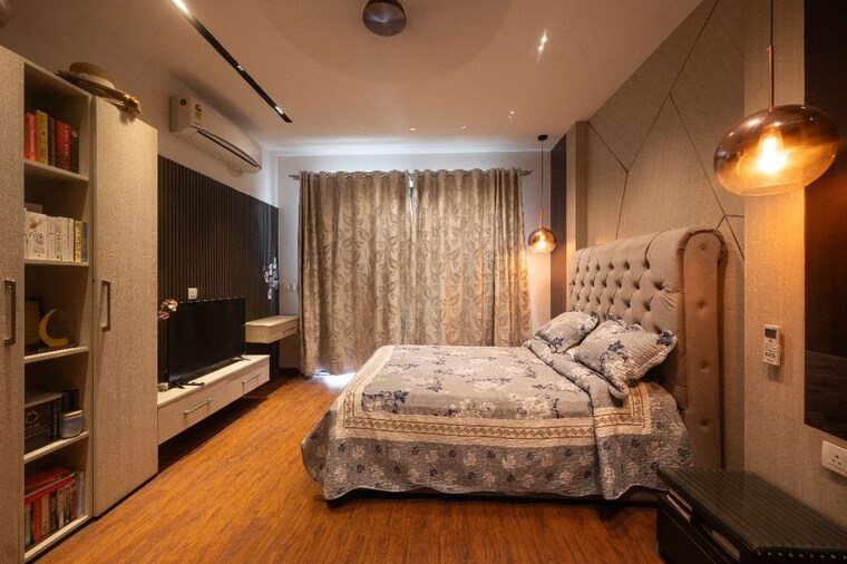 Bedroom, dlf-independent-floors 4 Bedroom 500 Sq.Yd. Builder Floor In Dlf City Phase 3 Gurgaon 10577215