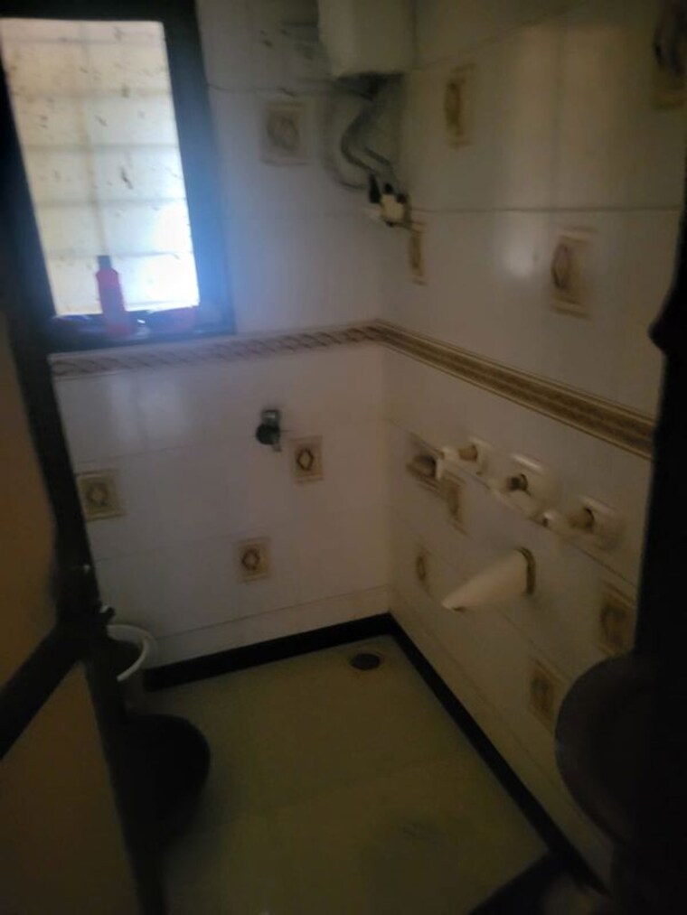 Bathroom, akshar-dham-apartment 1 Bedroom 410 Sq.Ft. Apartment In Malad West Mumbai 10577231