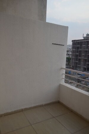 Room in 2 BHK Apartment at Costa Blanca, Baner – for Rent