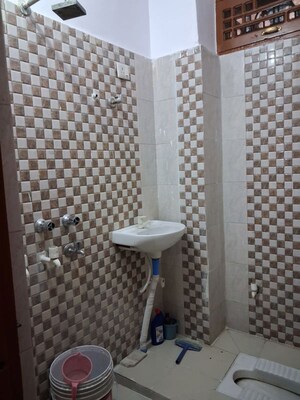 Bathroom in 3 BHK Independent House at Gomti Nagar – for Rent
