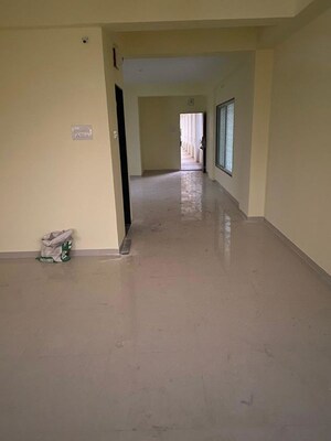 Room in 2 BHK Apartment at Raviwar Peth – for Sale