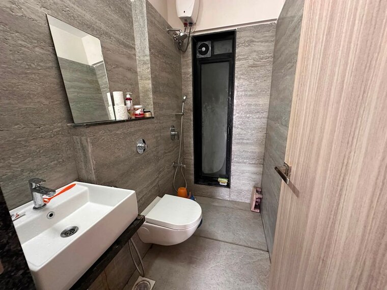 Bathroom, goregaon east Pg For Boys & Girls In Goregaon East 10577257