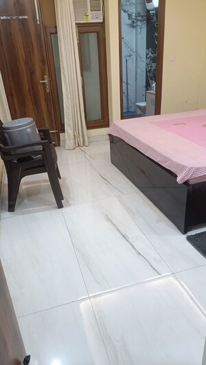 1 BHK Independent House For Rent in Sector 19