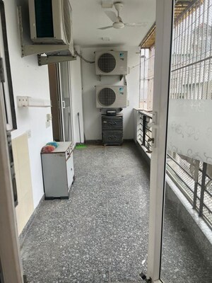 Kitchen in 3 BHK Builder Floor at Sector 43 – for Rent