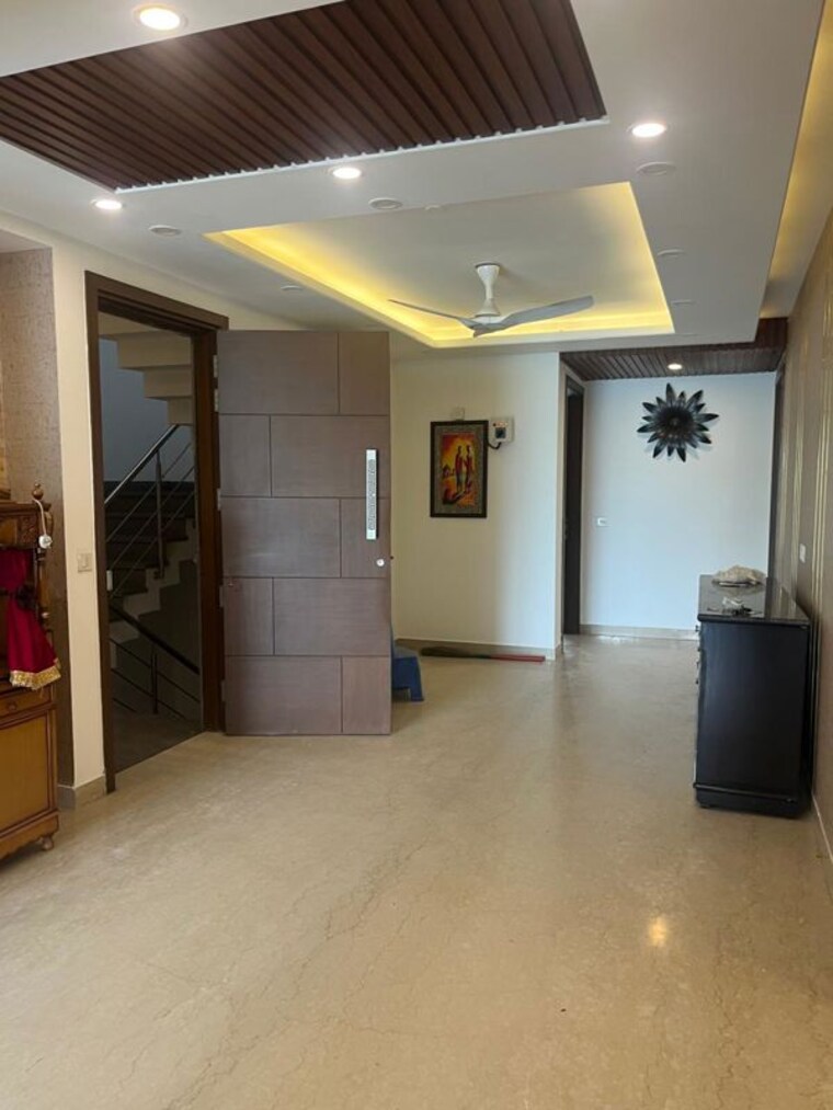 Room, sector 43 3 Bedroom 300 Sq.Yd. Builder Floor In Sector 43 Gurgaon 10577278