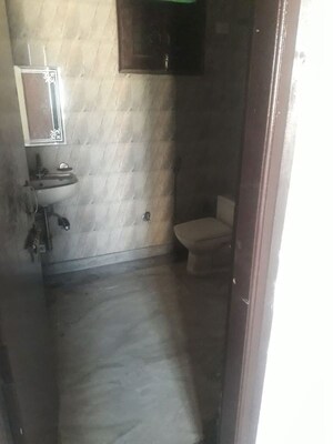 Bathroom in 1 RK Independent House at Sector 14 – for Rent