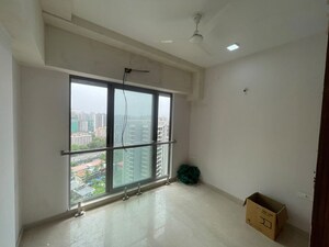 Room in 3.5 BHK Apartment at Adani Ten BKC, Bandra East – for Rent