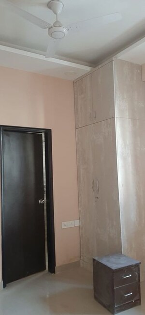 Furnished Amenities in 1 RK Independent House at Sector 14 – for Rent