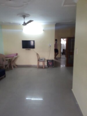 Room in 1 RK Independent House at Sector 14 – for Rent