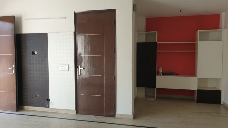 Room, sector 14 1 RK 325 Sq.Ft. Independent House In Sector 14 Gurgaon 10577319