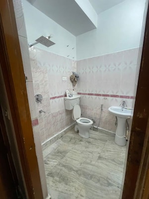Bathroom in 3 BHK Builder Floor at Maya Homes, Indrapuram – for Rent