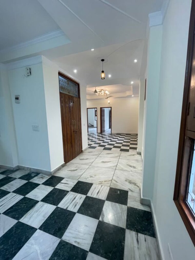 Bedroom, maya-homes 3 Bedroom 1375 Sq.Ft. Builder Floor In Indrapuram Ghaziabad 10577332