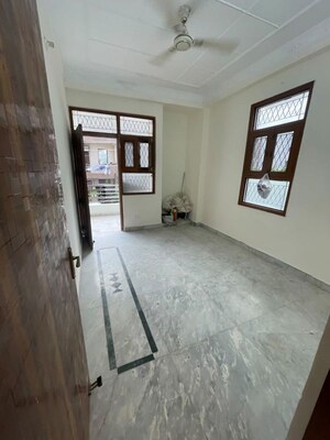 Room in 3 BHK Builder Floor at Maya Homes, Indrapuram – for Rent