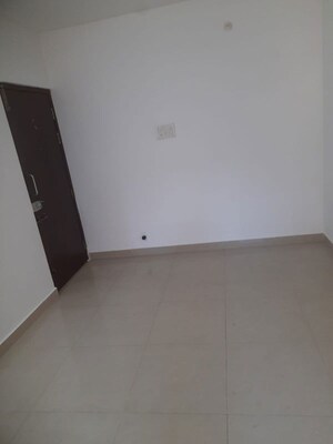 Room in 1 BHK Apartment at DB Orchid Ozone, Dahisar East – for Rent