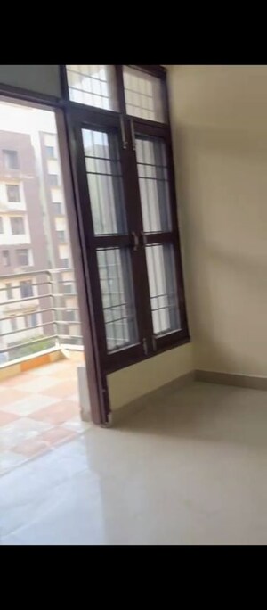 Room in 3 BHK Builder Floor at Sector 74 – for Sale