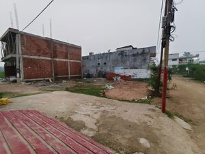  Plot – Exterior View View at Jankipuram Extension - for Rent