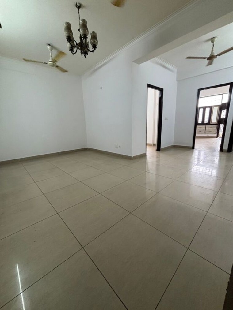 Bathroom, real-anchor-world-residency 3 Bedroom 1936 Sq.Ft. Apartment In Indrapuram Ghaziabad 10577397