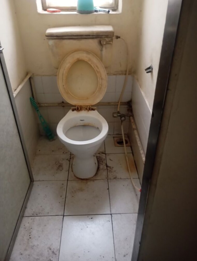 Bathroom, monarch-palace 1 Bedroom 480 Sq.Ft. Apartment In Andheri East Mumbai 10577428