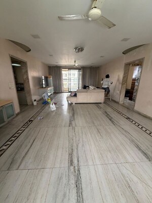 Room in 4 BHK Apartment at Vijay Wimbledon Park, Vartak Nagar – for Rent