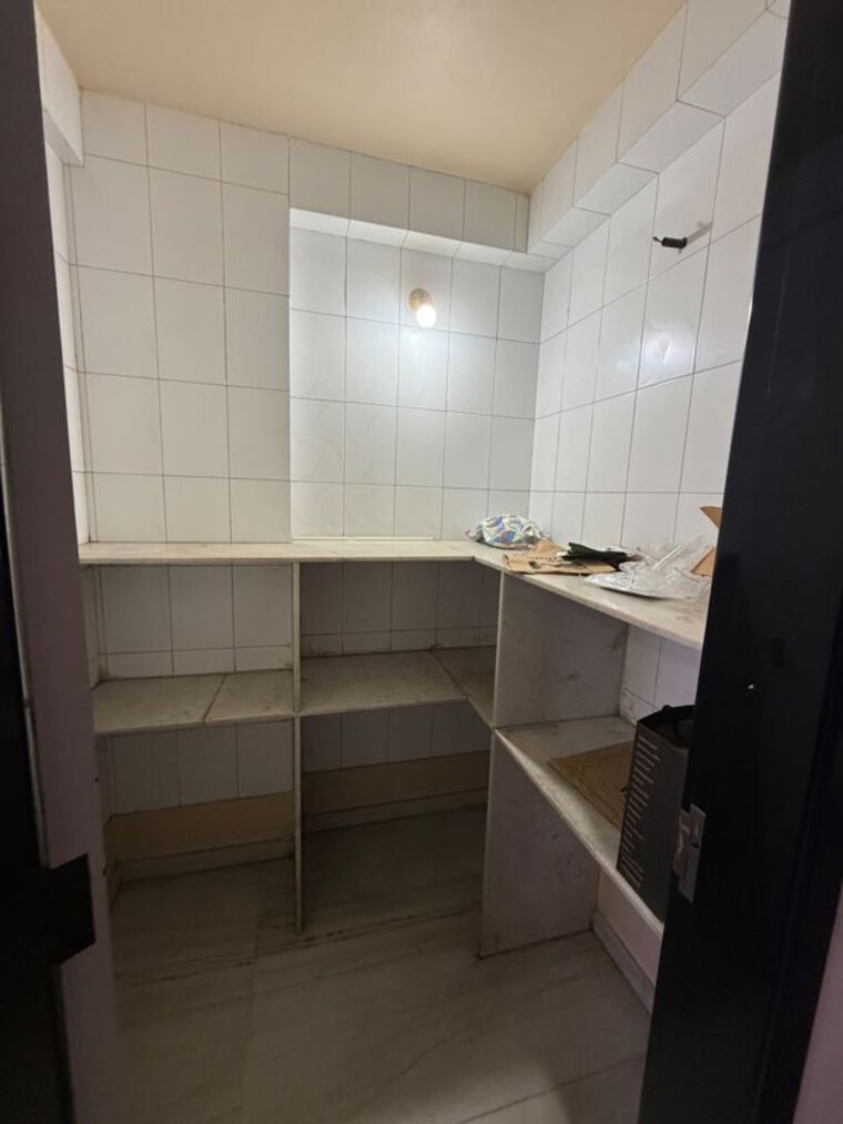 Bathroom, vijay-wimbledon-park 4 Bedroom 1500 Sq.Ft. Apartment In Vartak Nagar Thane 10577458