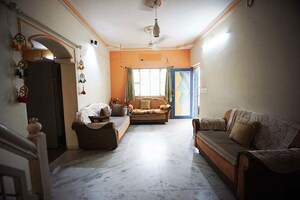 Living Room in 4 BHK Independent House at Satellite – for Sale