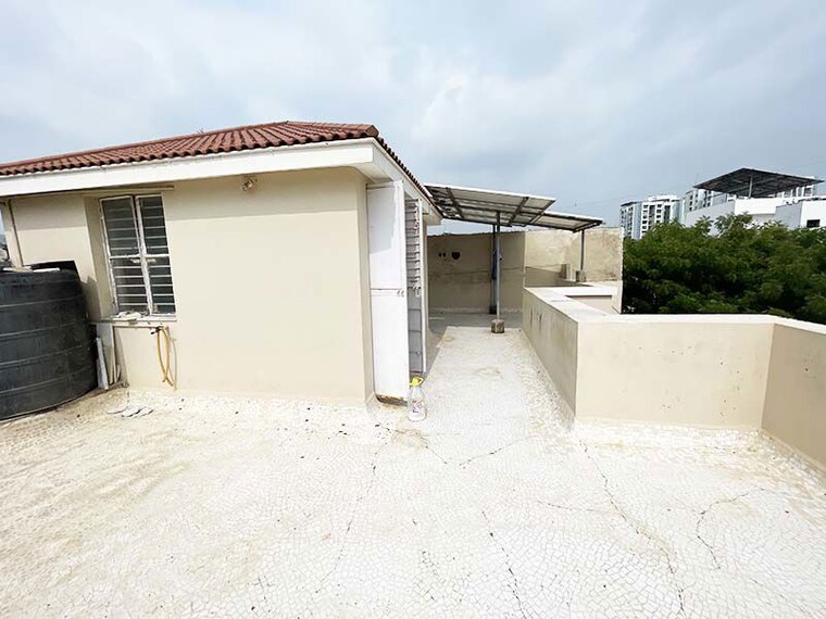 Exterior View, satellite 4 Bedroom 235 Sq.Yd. Independent House In Satellite Ahmedabad 10577464