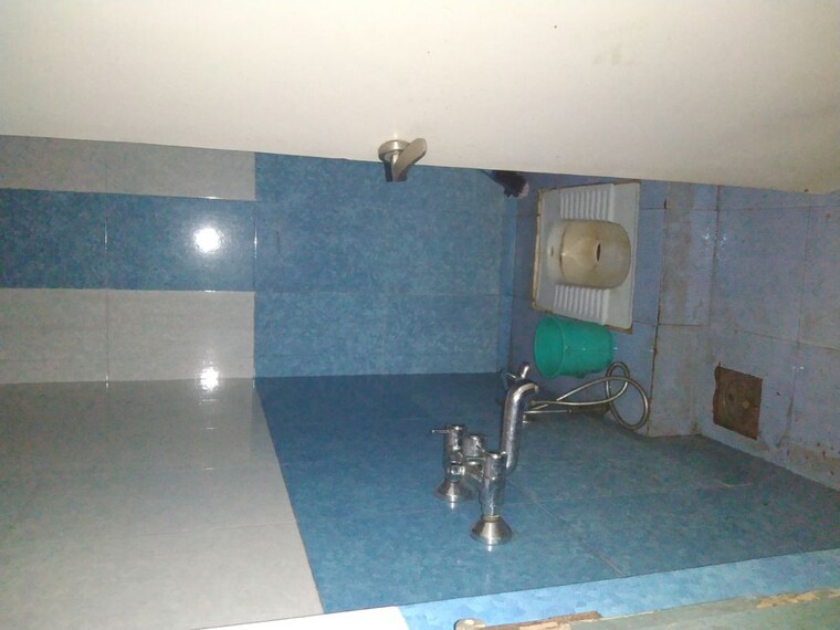 Bathroom, shri-senapati-bapat-chs 1 RK 400 Sq.Ft. Apartment In Senapati Bapat Road Pune 10577465