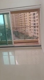 2 BHK 700 Sq.Ft. Apartment in Rustomjee Urbania Azziano