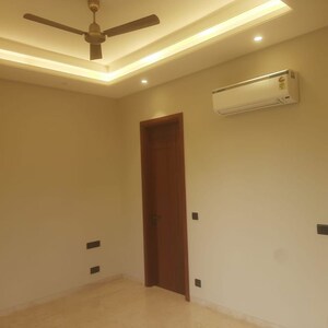 Room in 3 BHK Builder Floor at Greater Kailash ii – for Rent