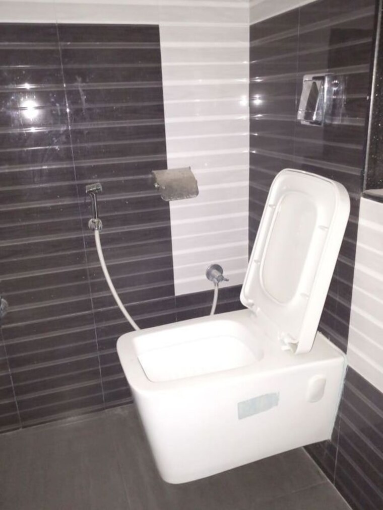 Bathroom, vijay nagar Commercial Office Space 3250 Sq.Ft. In Vijay Nagar Indore 10577491