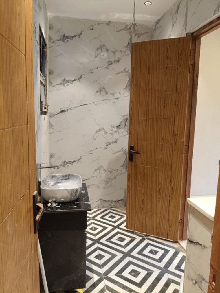 Bathroom, bptp-district-3 3 Bedroom 1620 Sq.Ft. Builder Floor In Sector 85 Faridabad 10577477