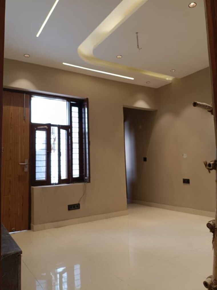 Room, bptp-district-3 3 Bedroom 1620 Sq.Ft. Builder Floor In Sector 85 Faridabad 10577477