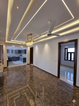 Building Lobby in 3 BHK Builder Floor at BPTP District 3, Sector 85 – for Sale