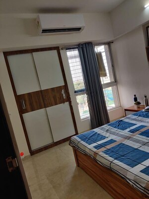 Bedroom in 2 BHK Apartment at Lodha Amara, Kolshet Road – for Rent