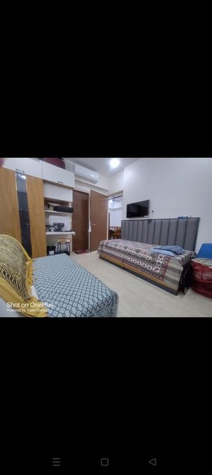 Bedroom in 2.5 BHK Apartment at Lodha Sterling, Kolshet Road – for Sale