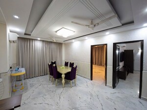 Team Area in 3 BHK Builder Floor at Greater Kailash ii – for Rent