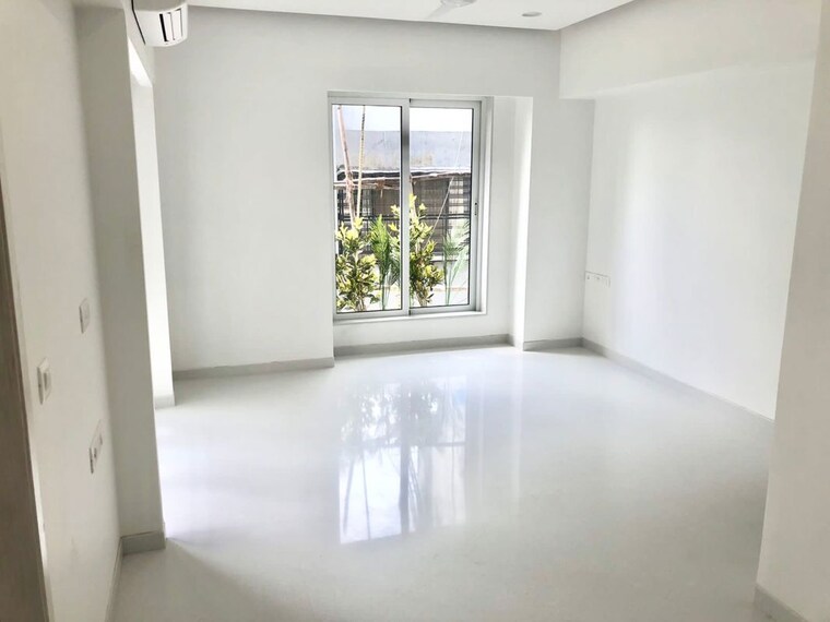 Room, khar west 5 Bedroom 3000 Sq.Ft. Apartment In Khar West Mumbai 10577490