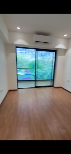Room in 3 BHK Apartment at Emaar Serenity Hills, Sector 86 – for Sale