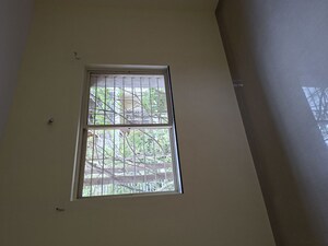 Room in 3 BHK Apartment at Karmayogi Nagar – for Sale